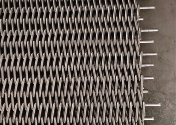 Le biscuit faisant le composé cuire au four en acier de Mesh Type Conveyor Belt Carbon a équilibré l'armure