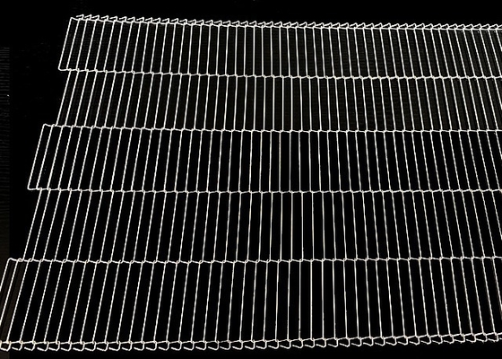 Assemblez la ligne Flex Wire Mesh Conveyor Belt plat pour la pizza de pâtisserie faisant cuire au four en faisant frire des machines