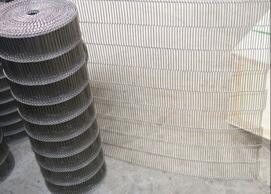Lancement plat de traitement des denrées alimentaires des produits alimentaires Oven Ss 304 Flex Conveyor Belt 4mm