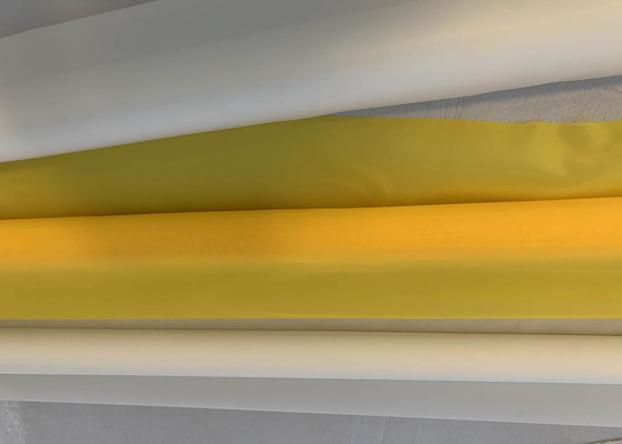 Couleur jaune blanche en nylon de la maille 43t du petit pain 110 de 100% pour l'impression de T-shirt