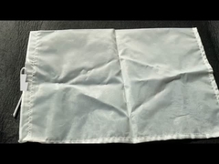 Sac de lait de noix et sac de café à la brassée froide